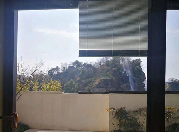 百叶玻璃